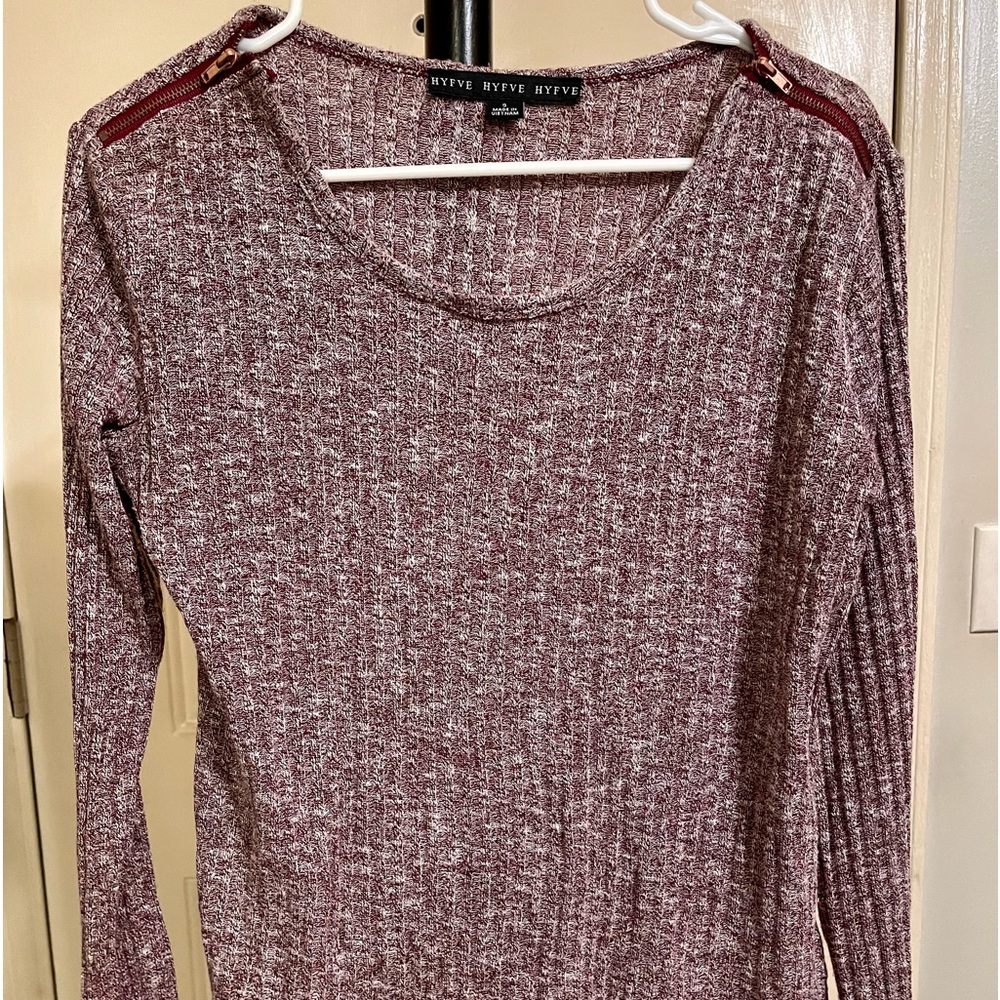 HyFVE Light Sweater